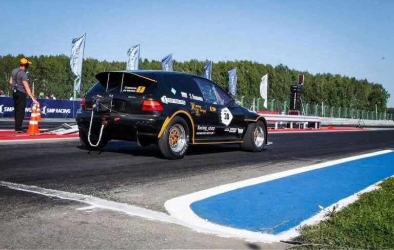 Oksana Yakovleva's Honda Civic Drag Car – 9.543s ET Record